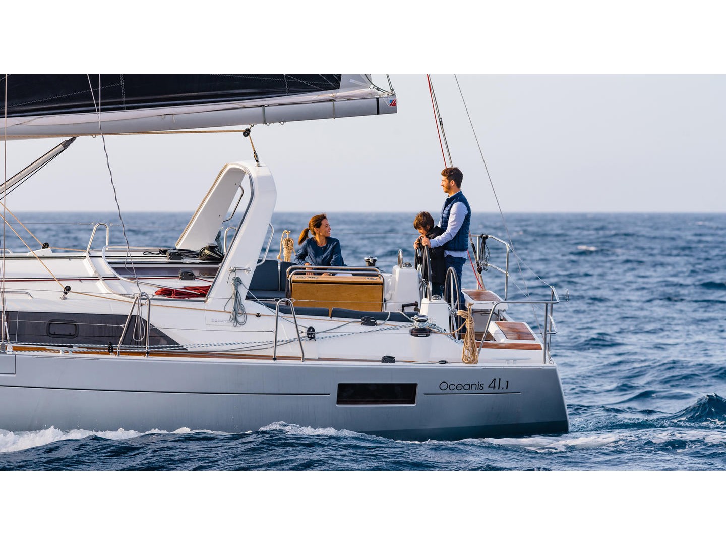 صور Oceanis 41.1 3