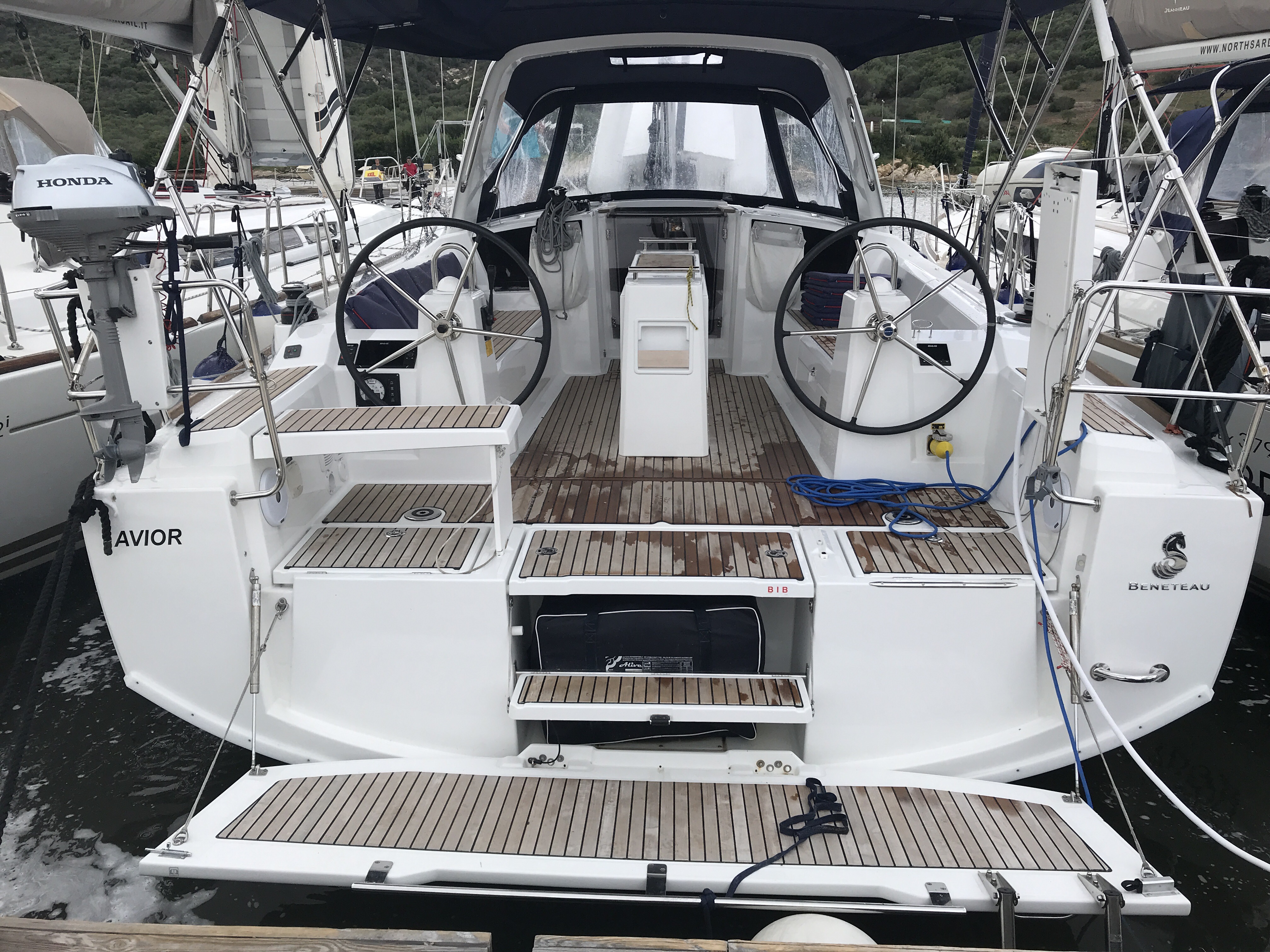 صور Oceanis 38.1 1