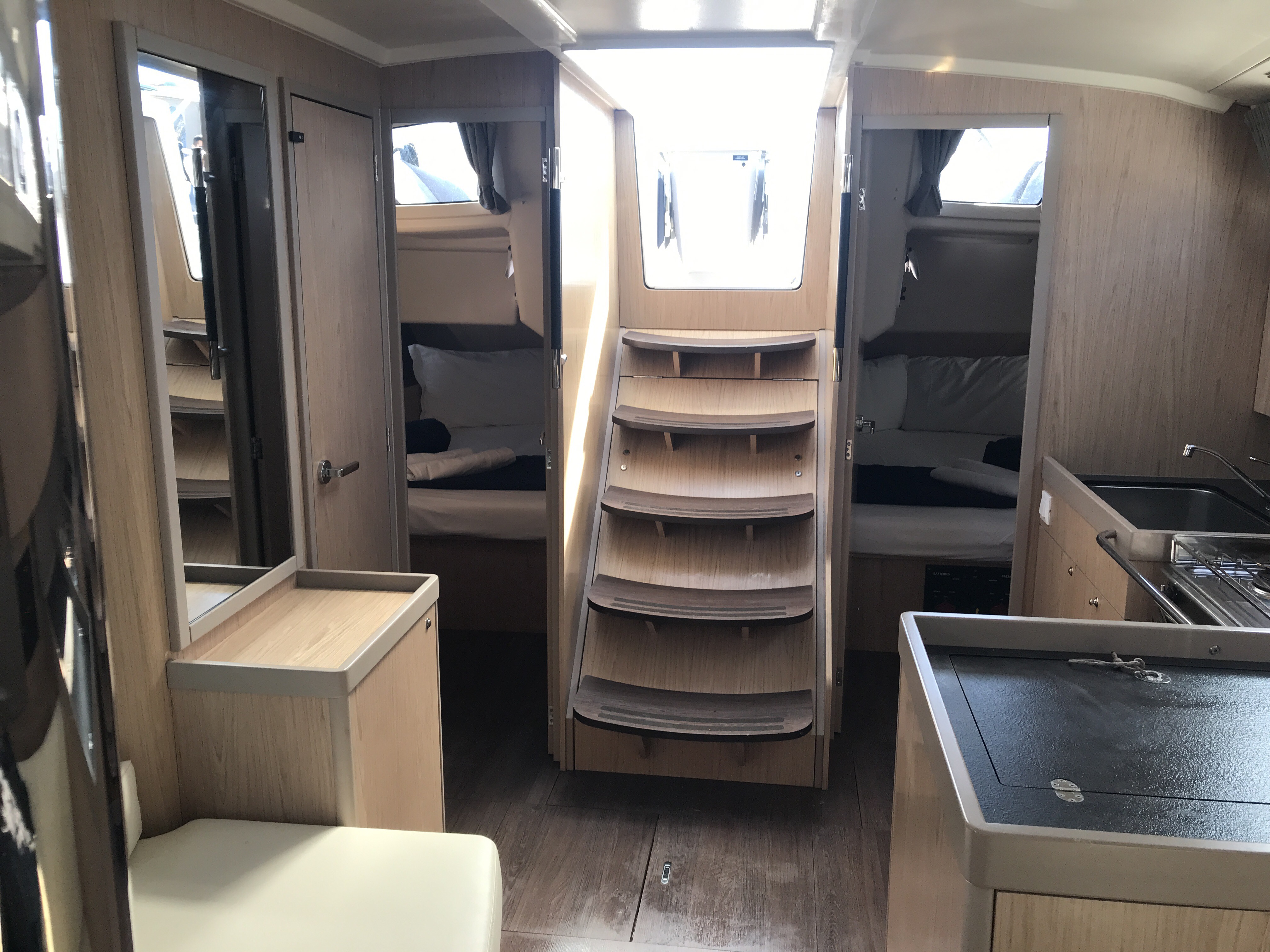 фото Oceanis 41.1 9