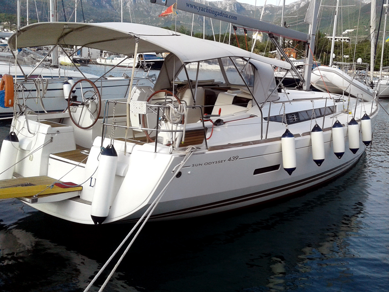 Sun Odyssey 439