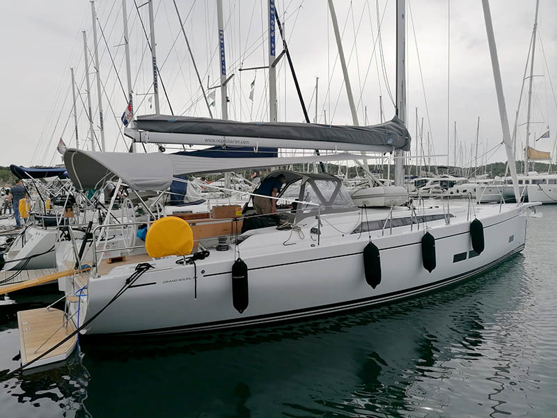 Grand Soleil 44