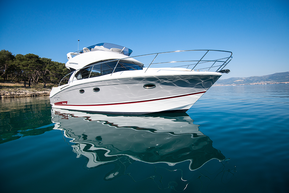 صور Antares 36 17