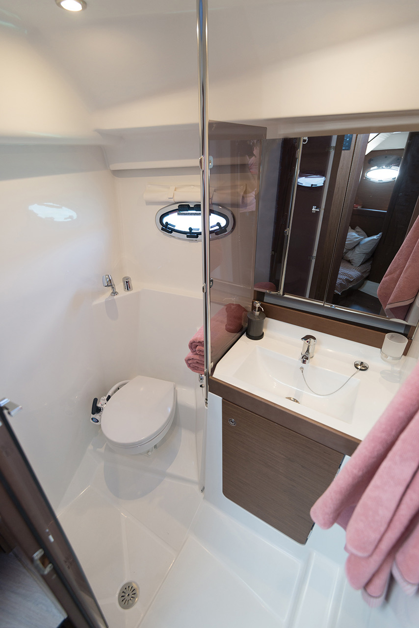 صور Antares 36 20