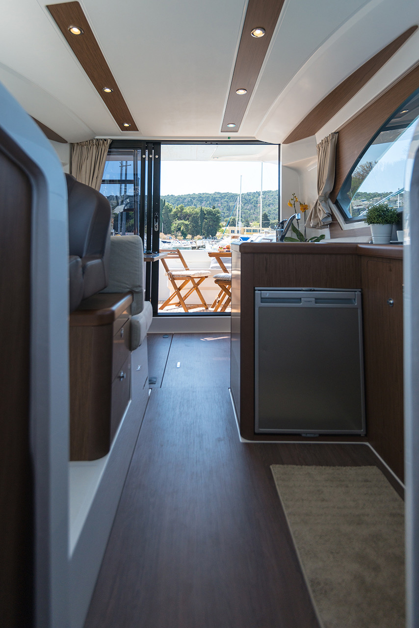 صور Antares 36 21