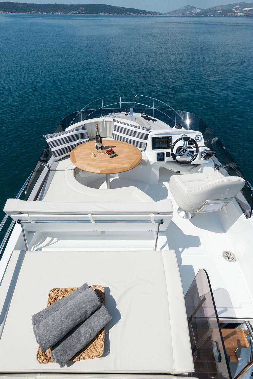 صور Antares 36 27