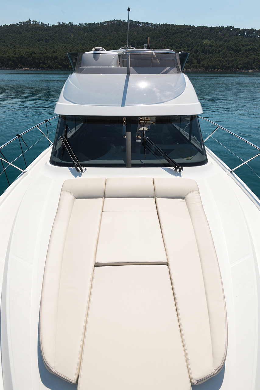 صور Antares 36 29