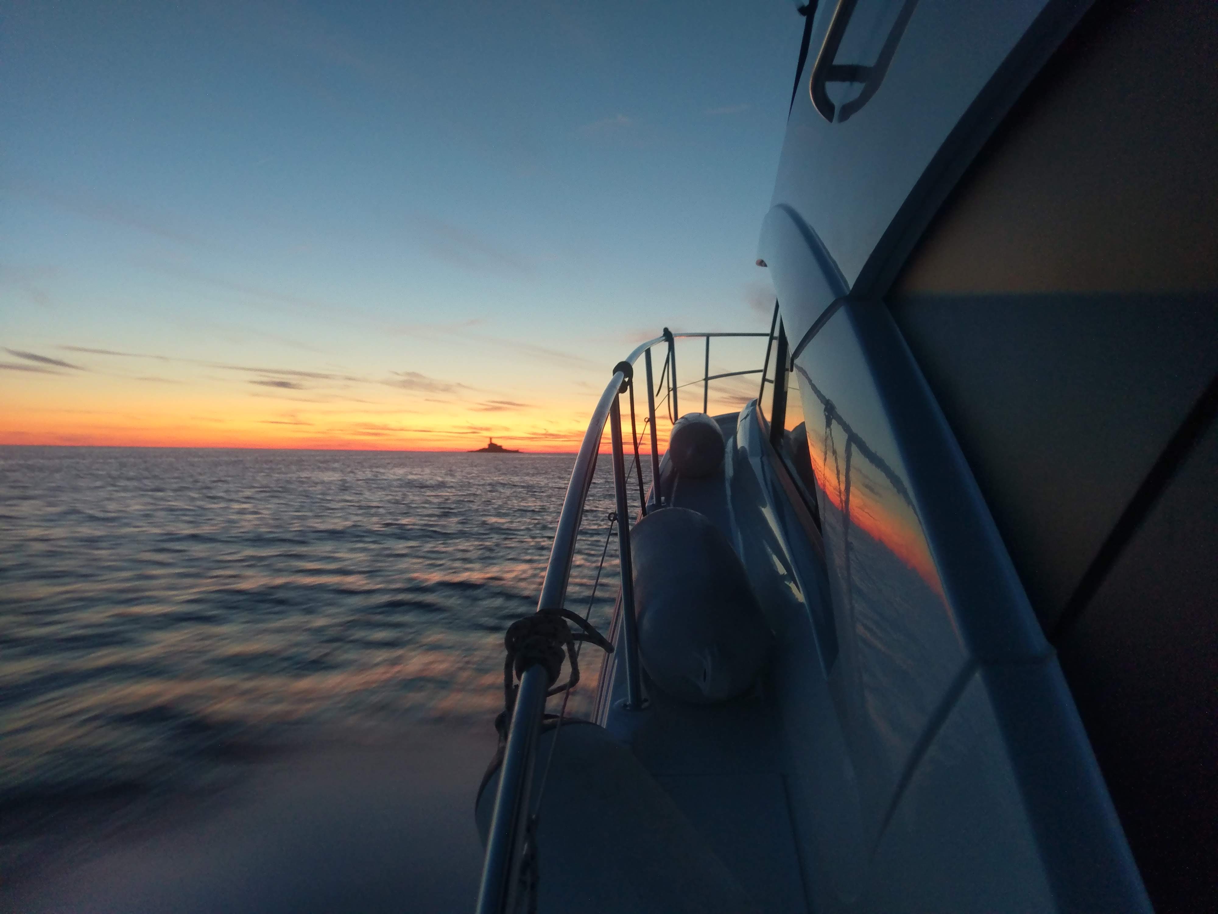 صور Antares 36 45