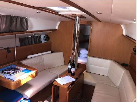 фото Sun Odyssey 36i 17