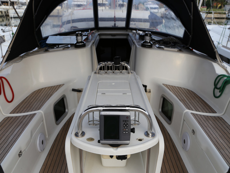 фото Sun Odyssey 45 13