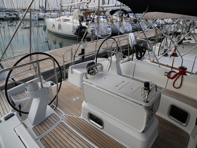 фото Sun Odyssey 45 14
