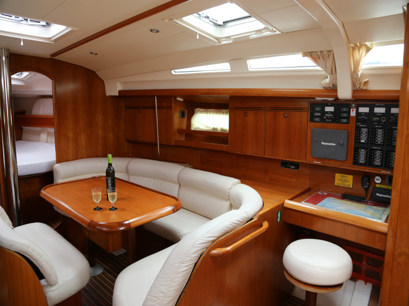 фото Sun Odyssey 45 18