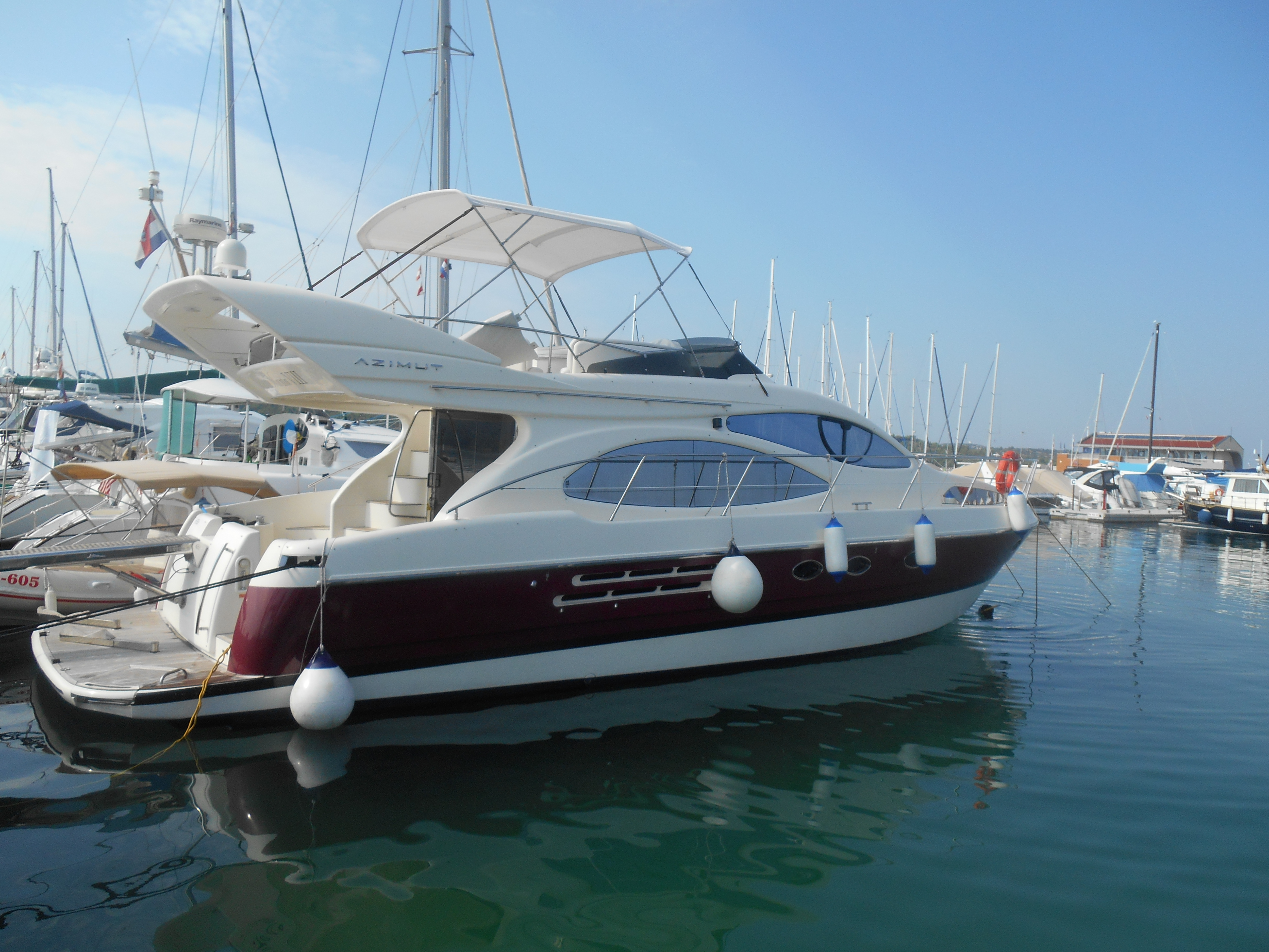 foto Azimut 46 14