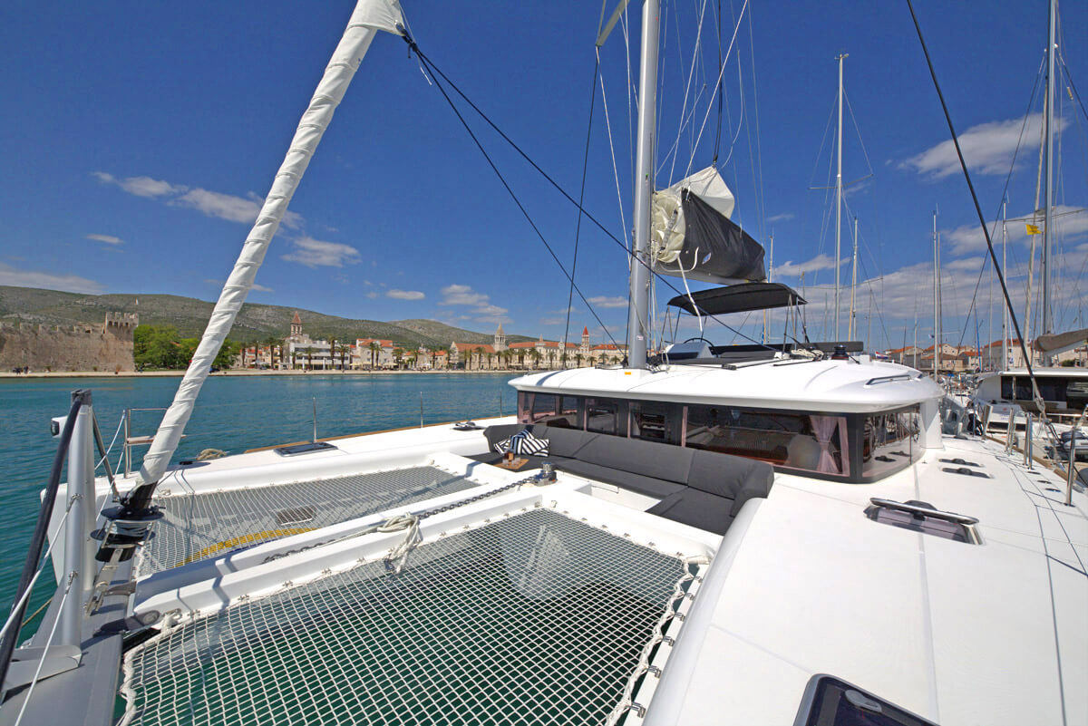 Photo Lagoon 450  Flybridge 16