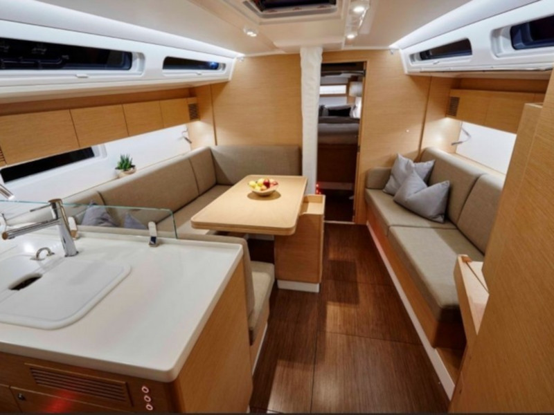 صور Dufour 360 Grand Large 7