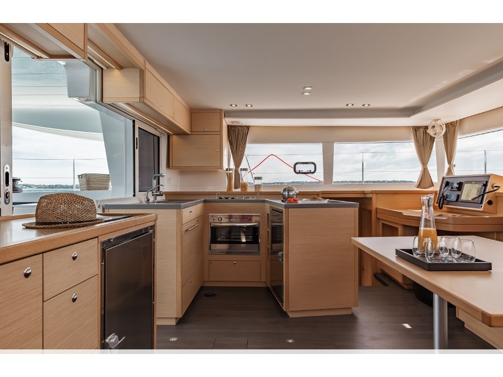 Foto Lagoon 450  Flybridge 3