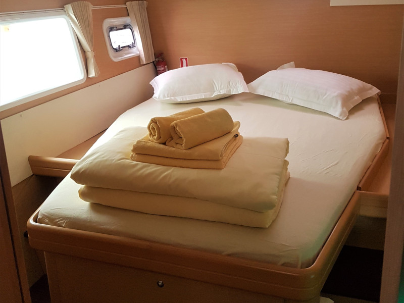 фото Lagoon 421 5