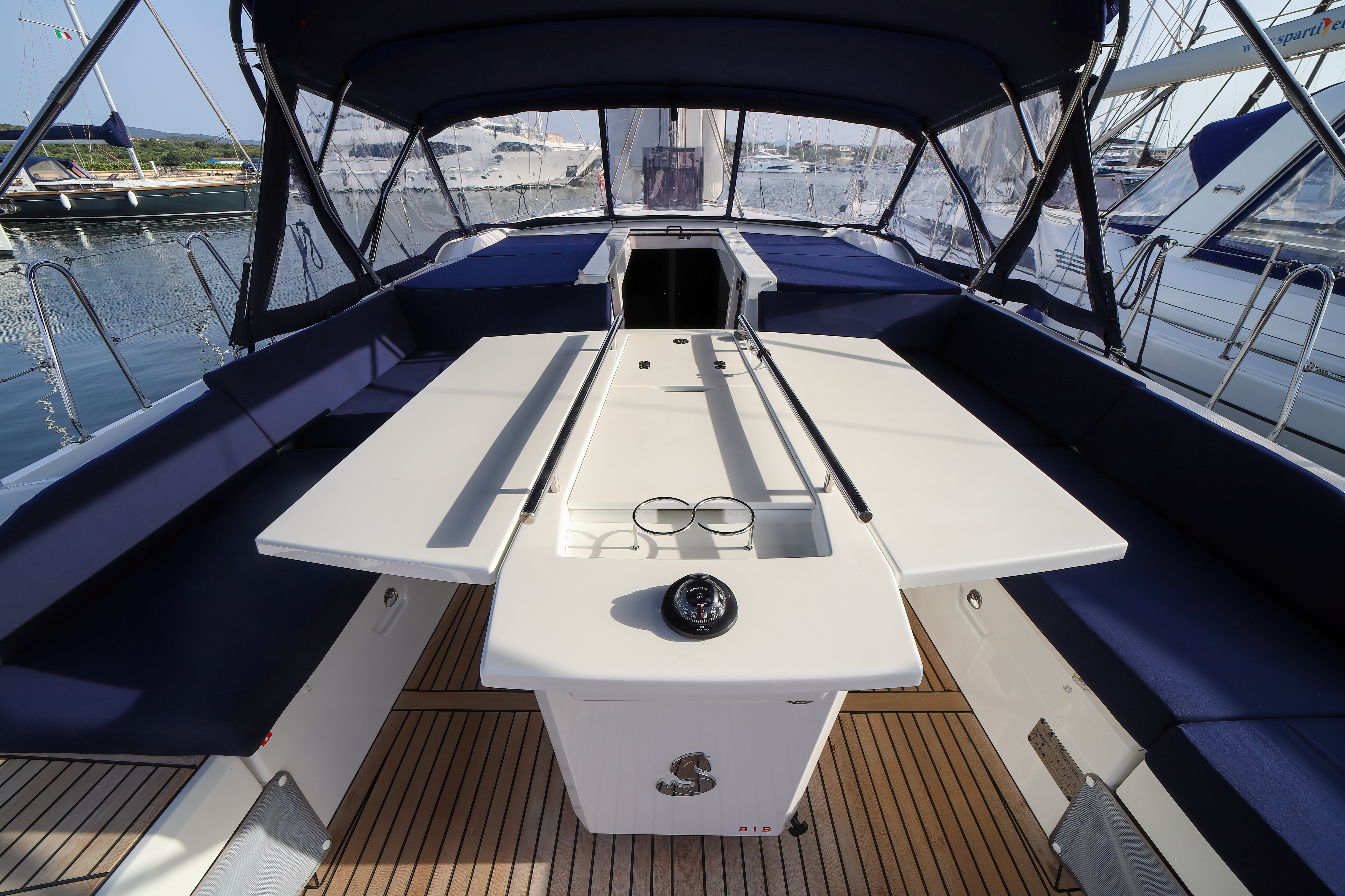 Beneteau  - Sea Dream - Comfort line -  - Italien, Marina di Olbia