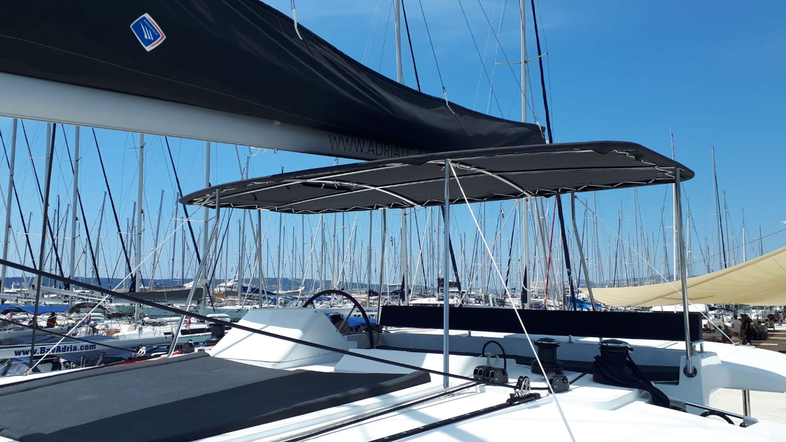 foto Lagoon 450  Flybridge 15