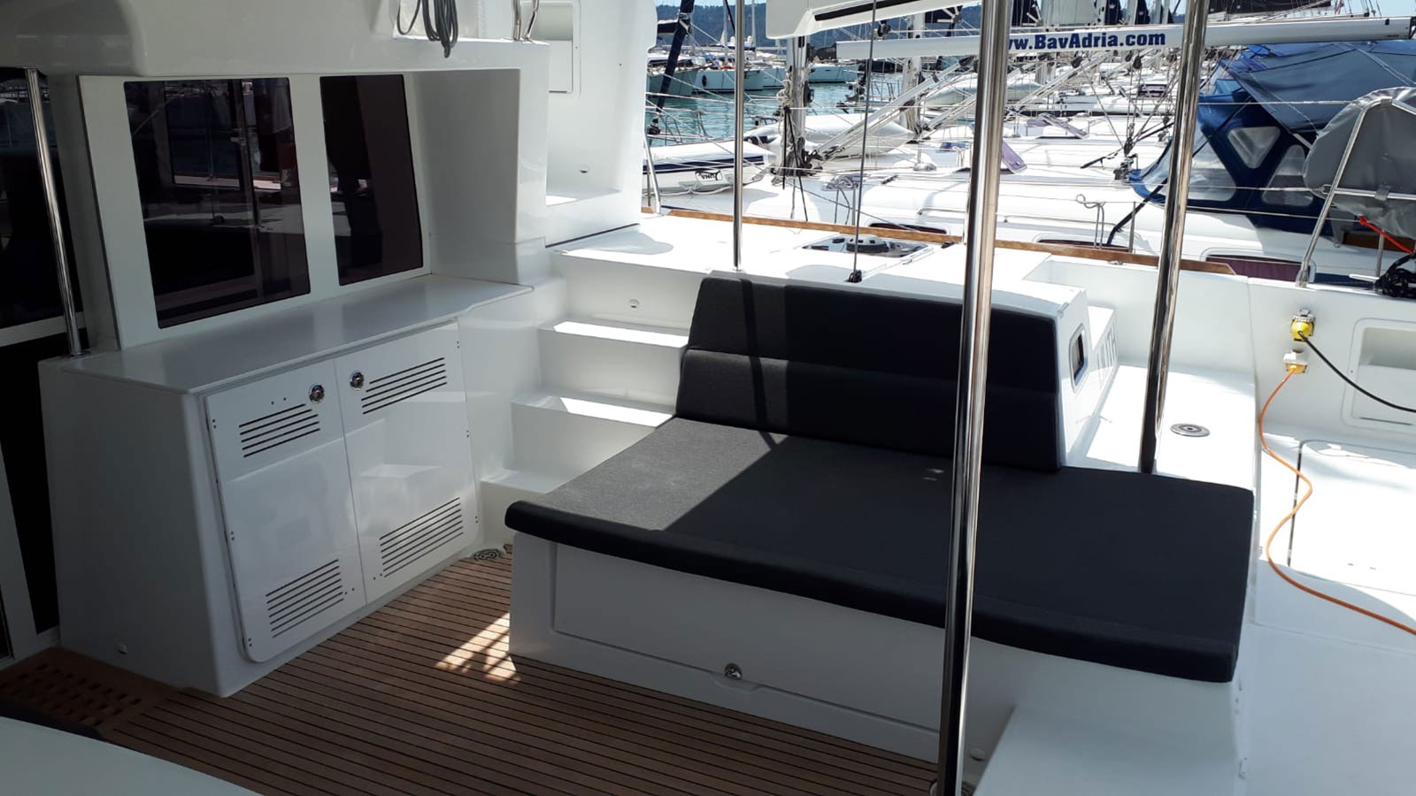 foto Lagoon 450  Flybridge 19