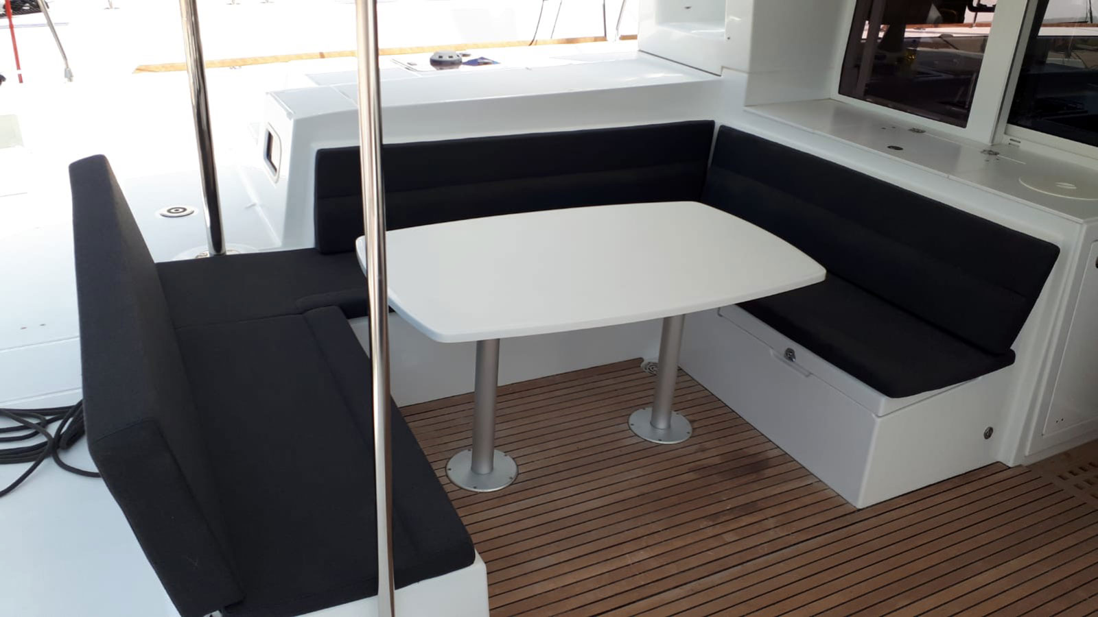 foto Lagoon 450  Flybridge 21