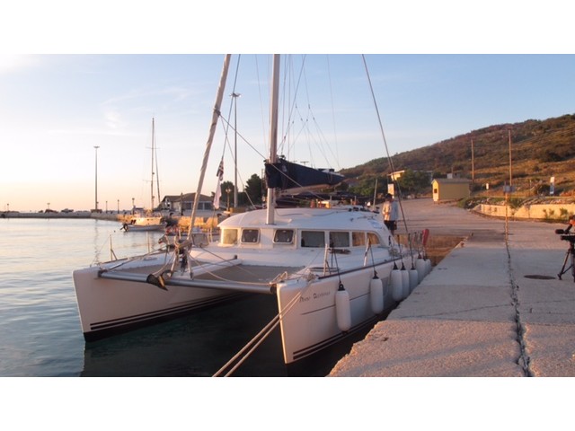 foto Lagoon 380 2