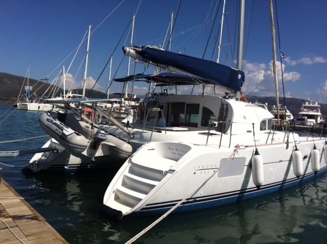 foto Lagoon 380 3