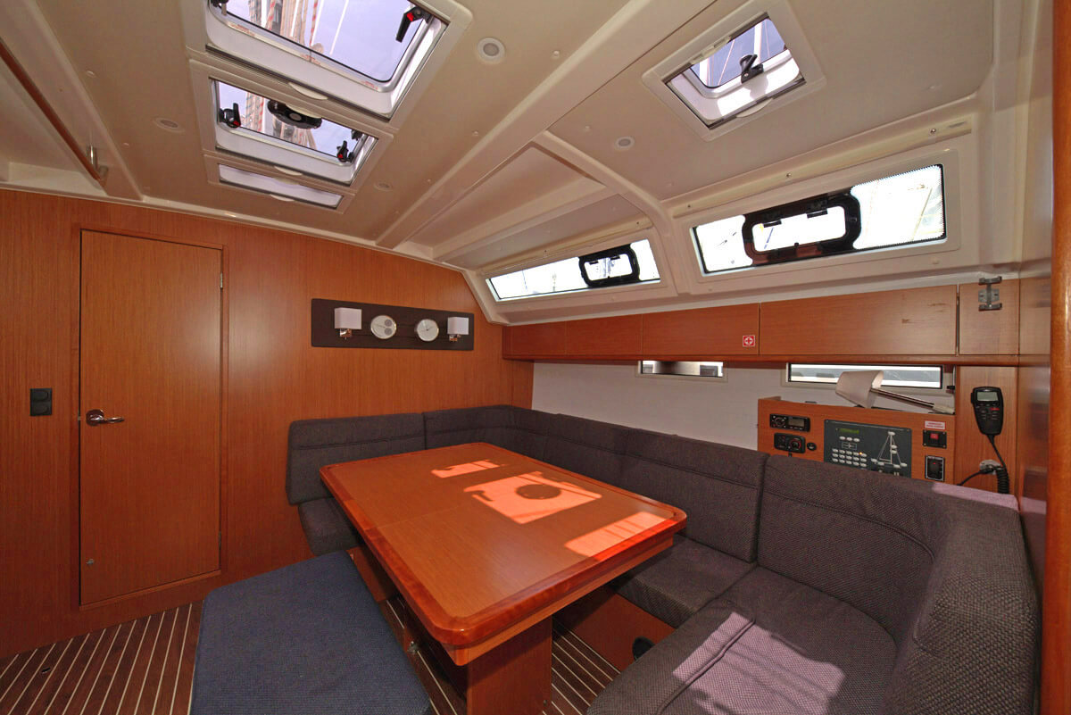 foto Bavaria Cruiser 46 11