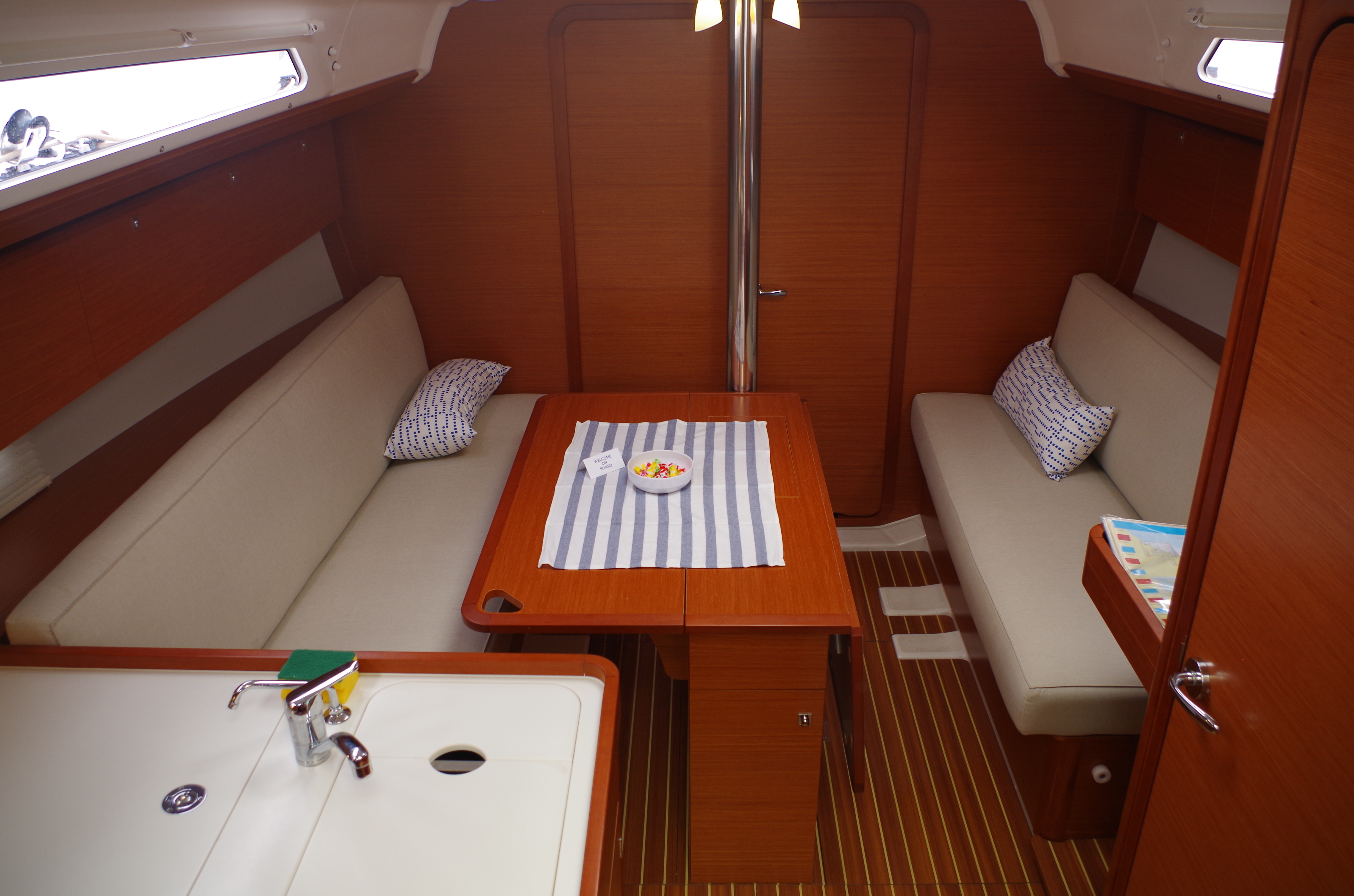 фото Dufour 360 Grand Large 1