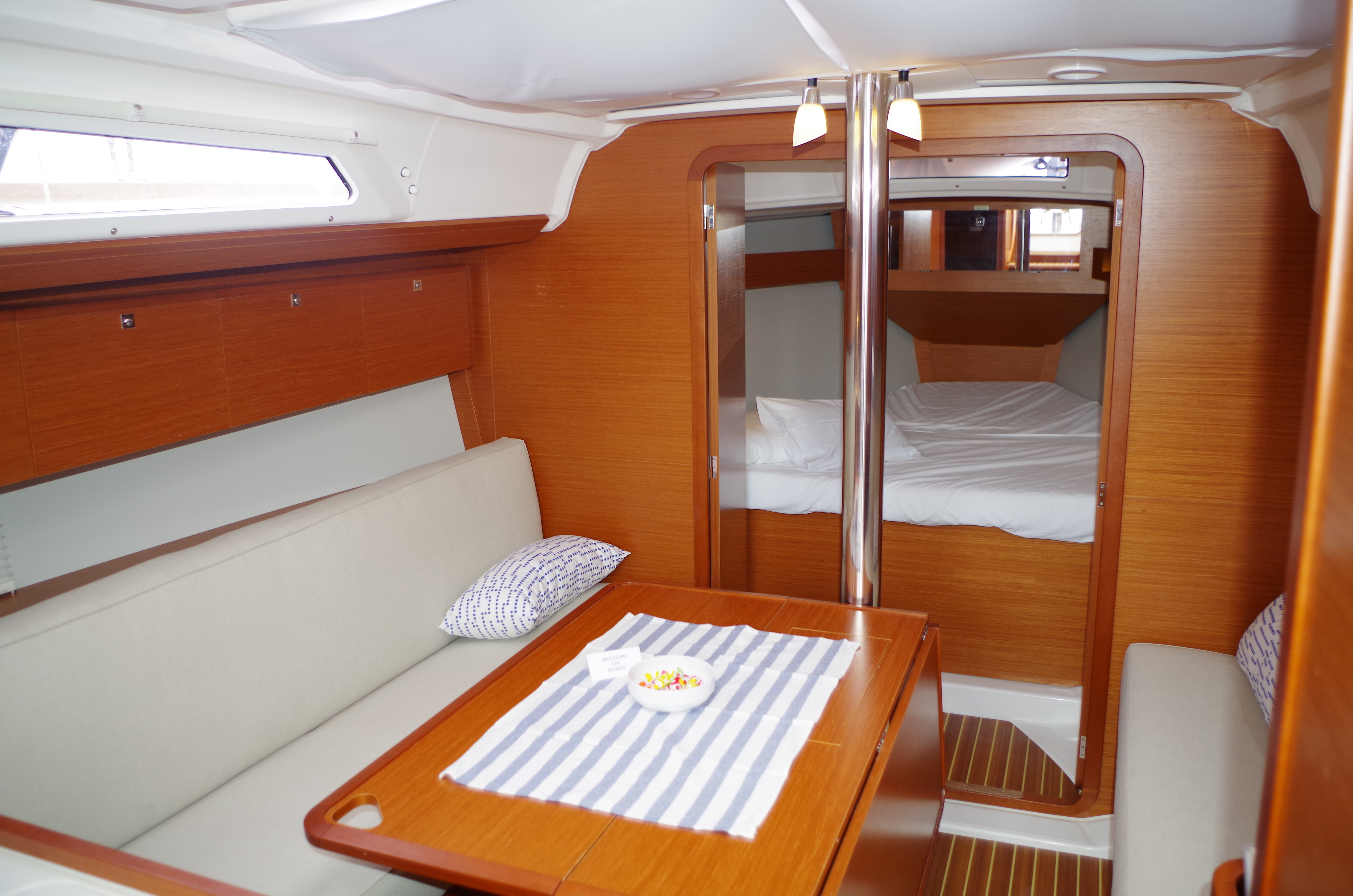 фото Dufour 360 Grand Large 9