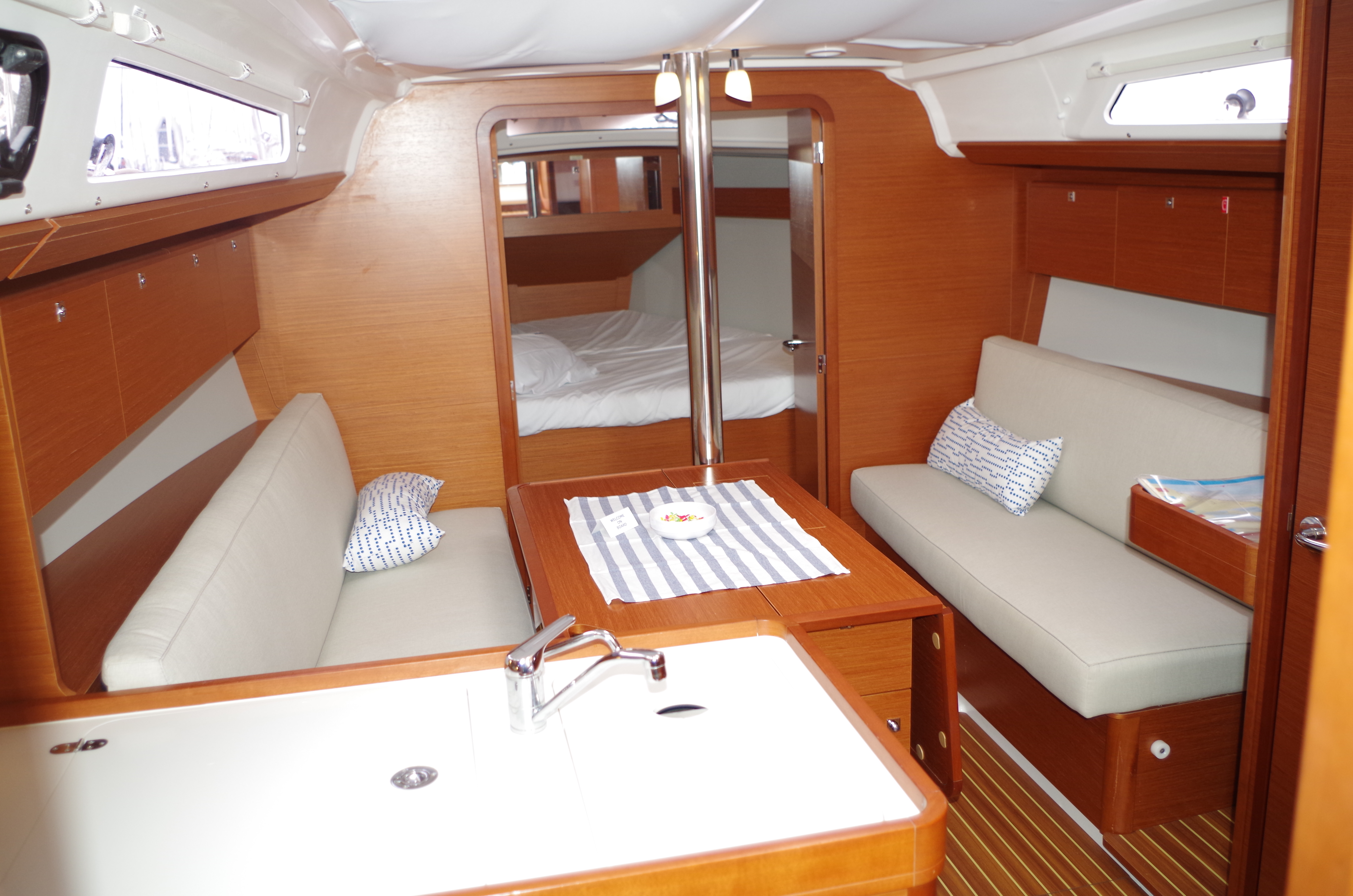 фото Dufour 360 Grand Large 12