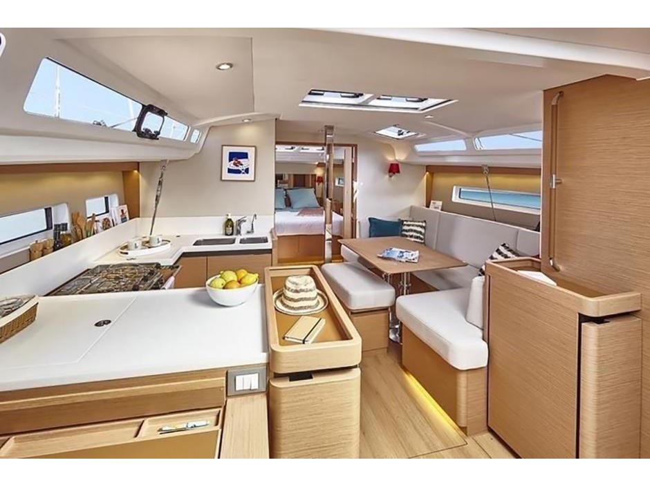 foto Sun Odyssey 440 2