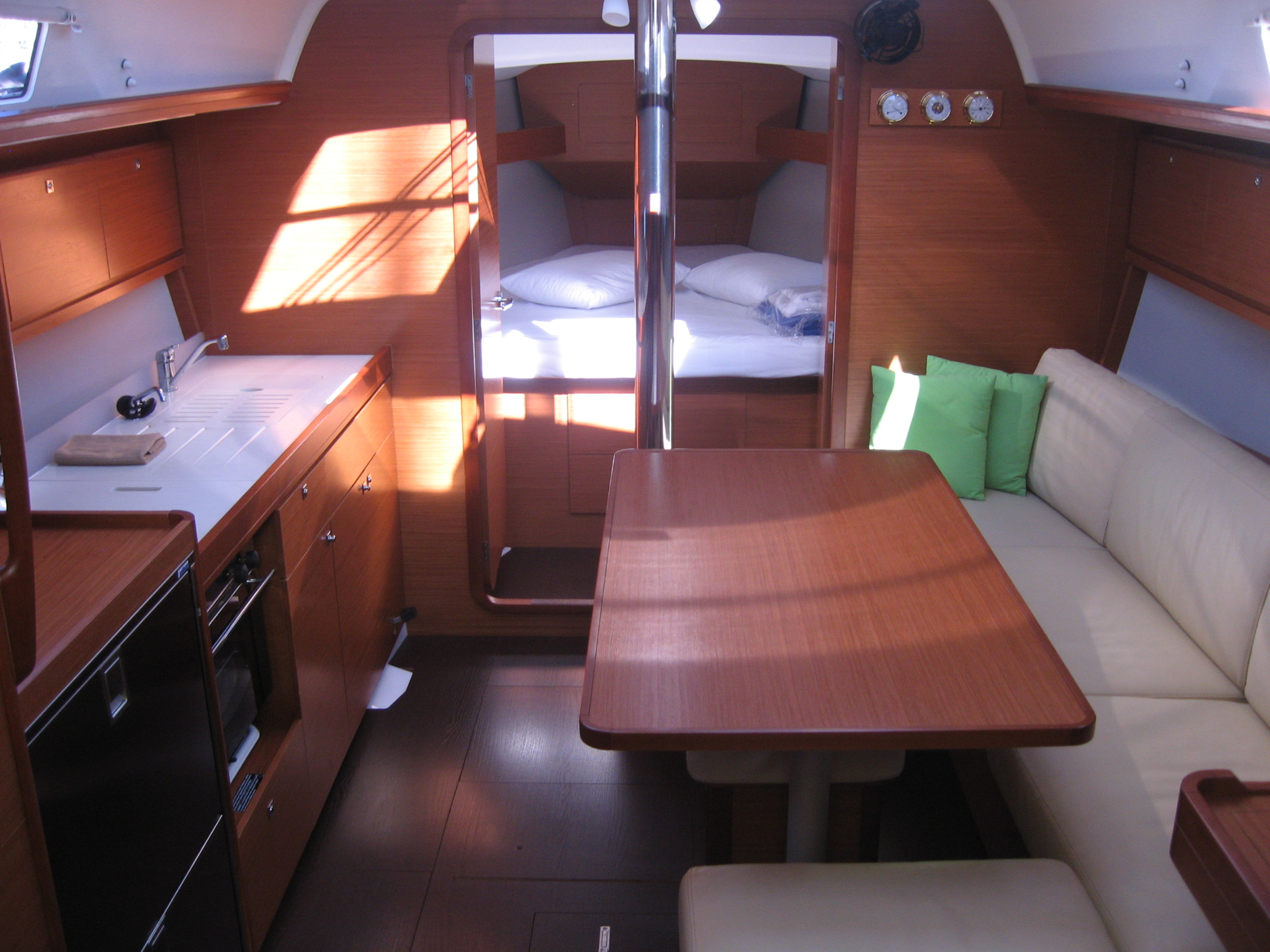 Interior image Delta / Dufour 382 Grand Large[G]