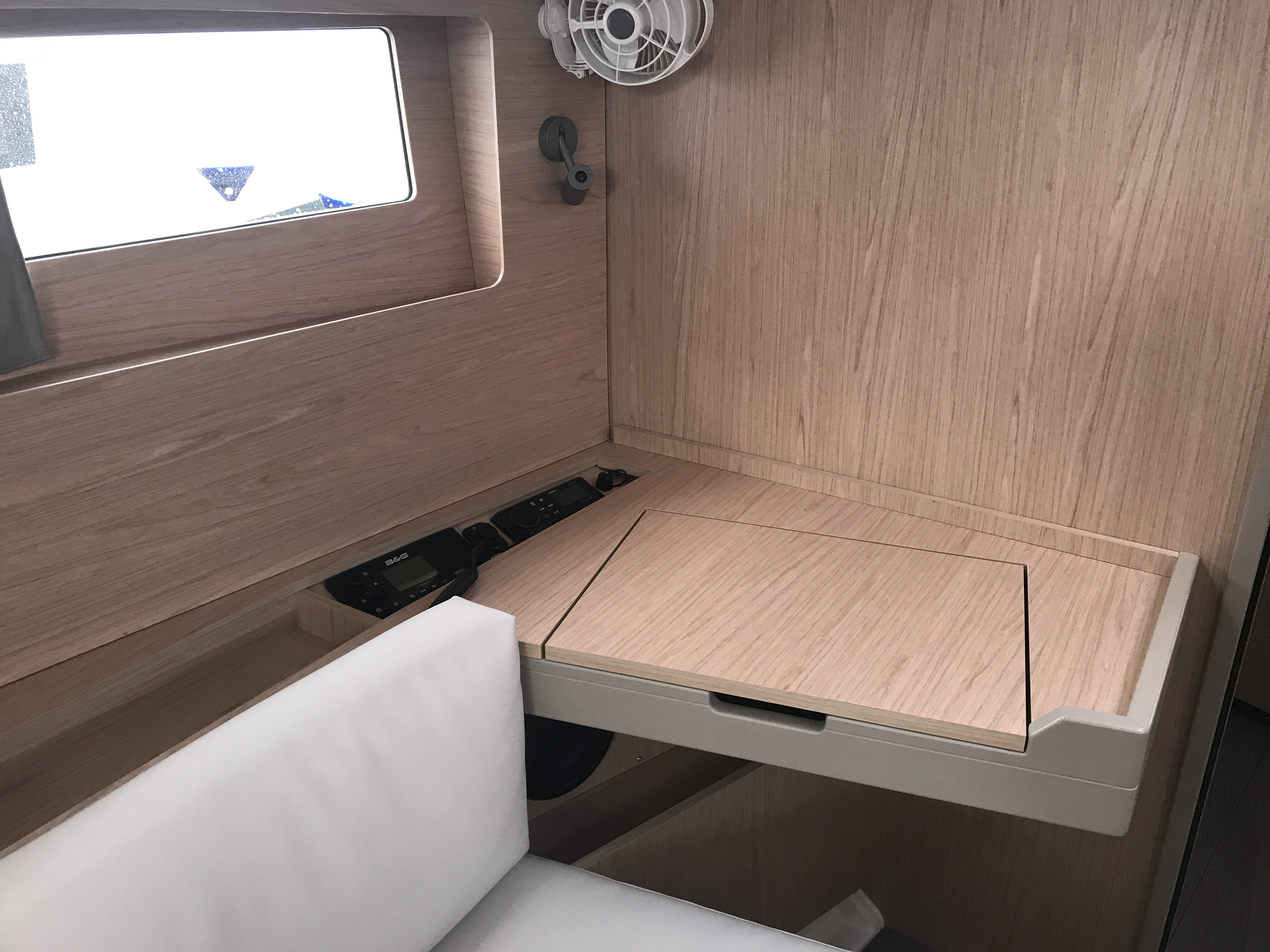 фото Oceanis 41.1 13