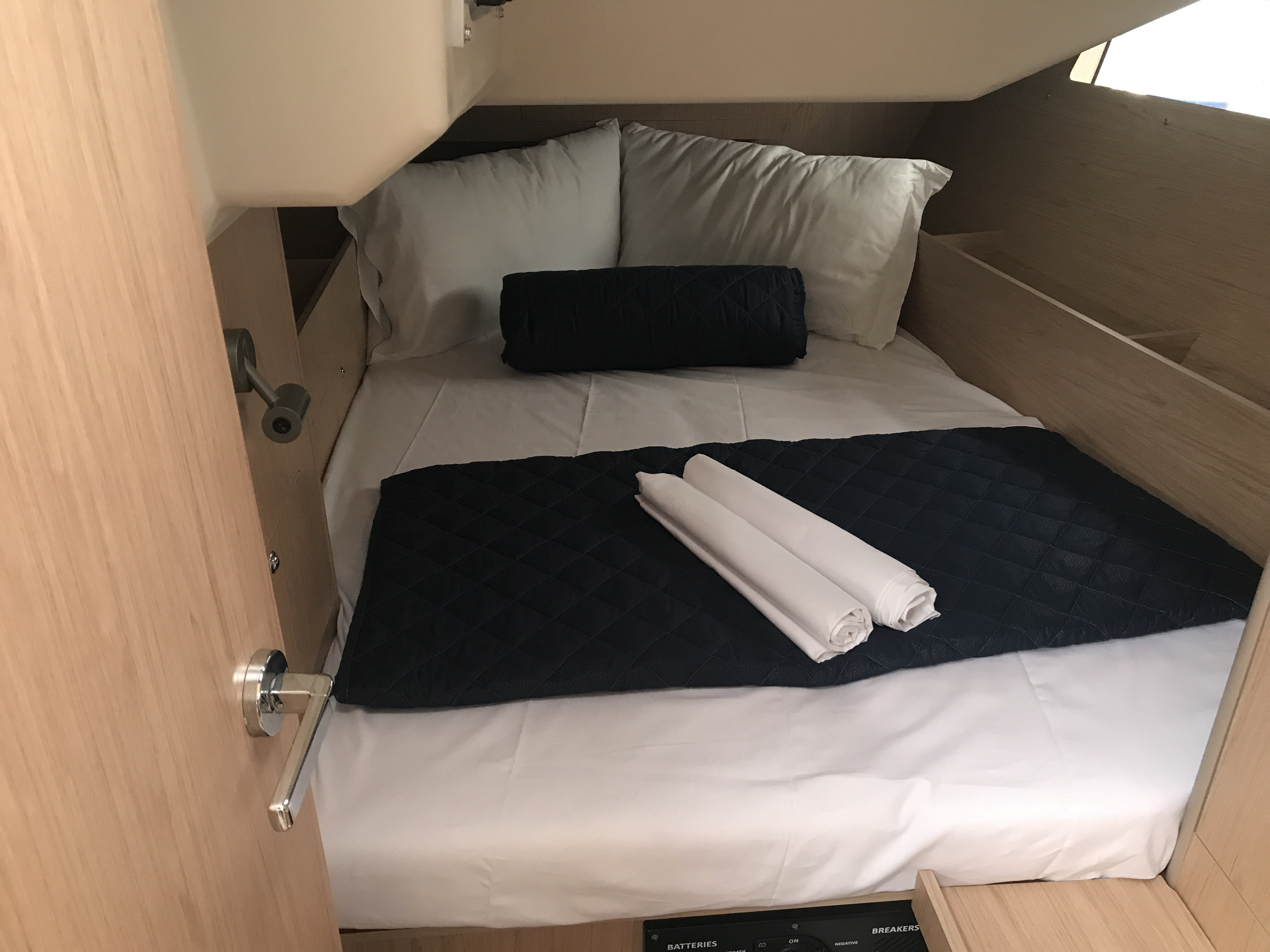 фото Oceanis 41.1 17