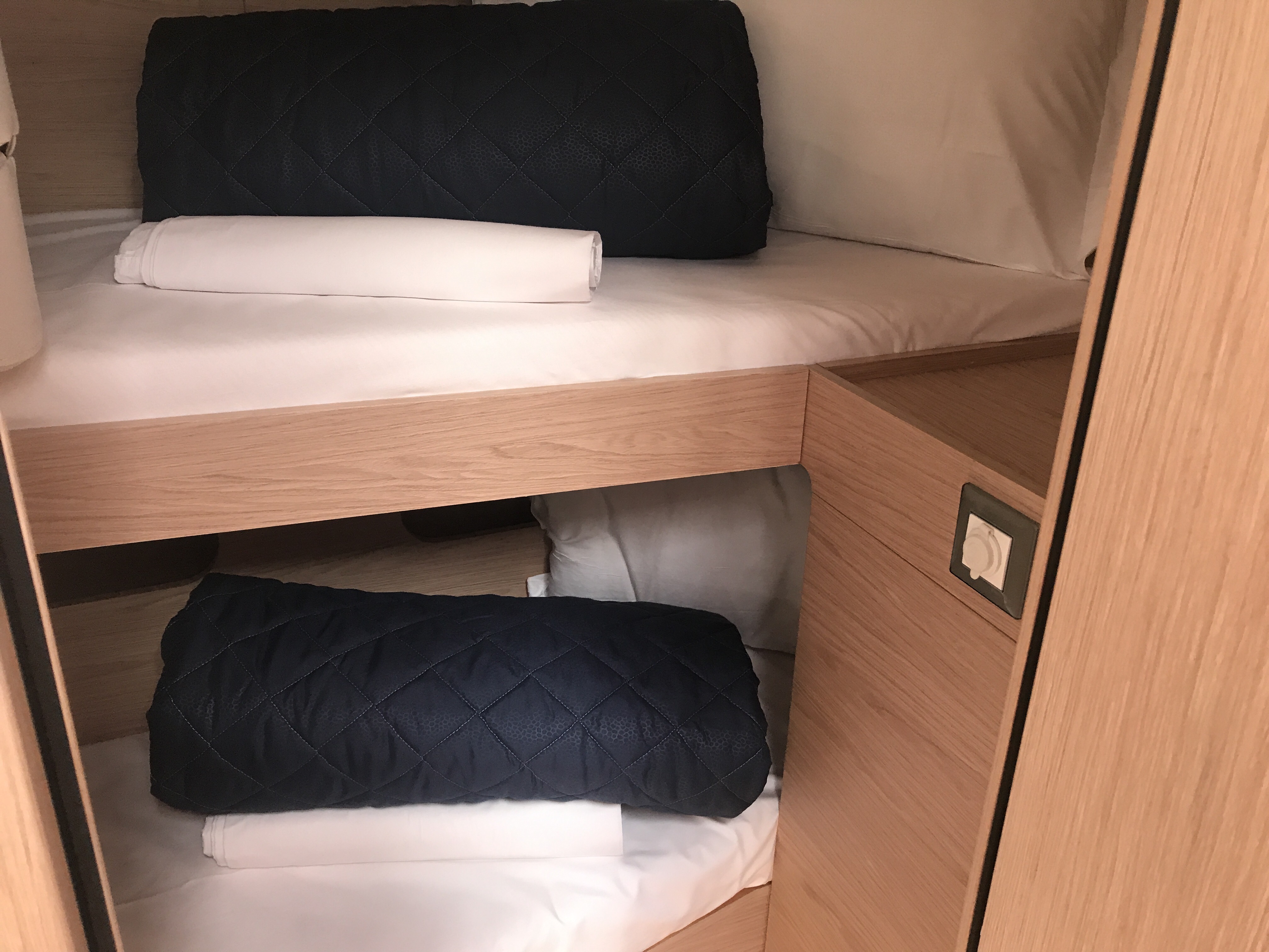 фото Oceanis 46.1 16