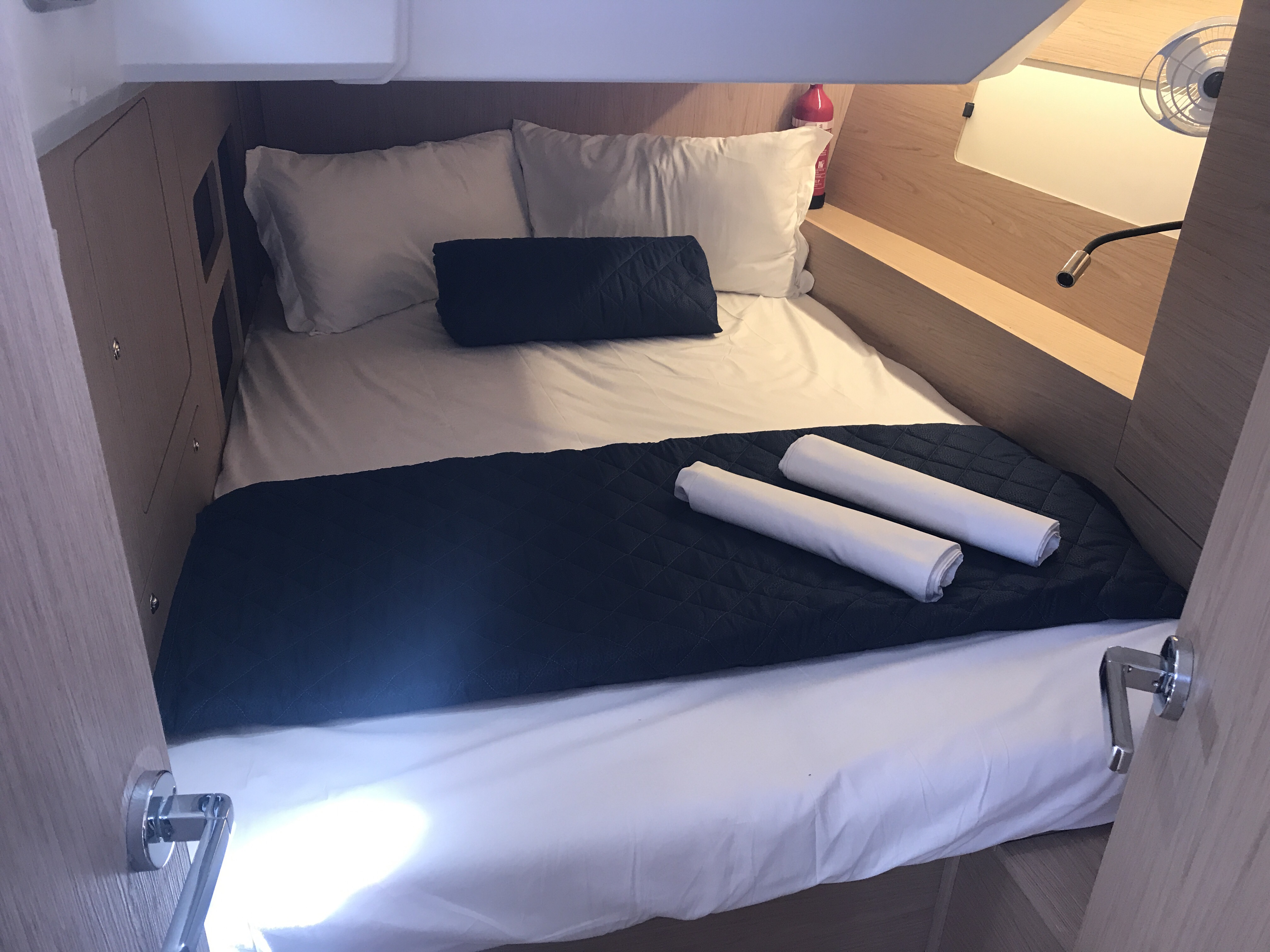 фото Oceanis 46.1 18