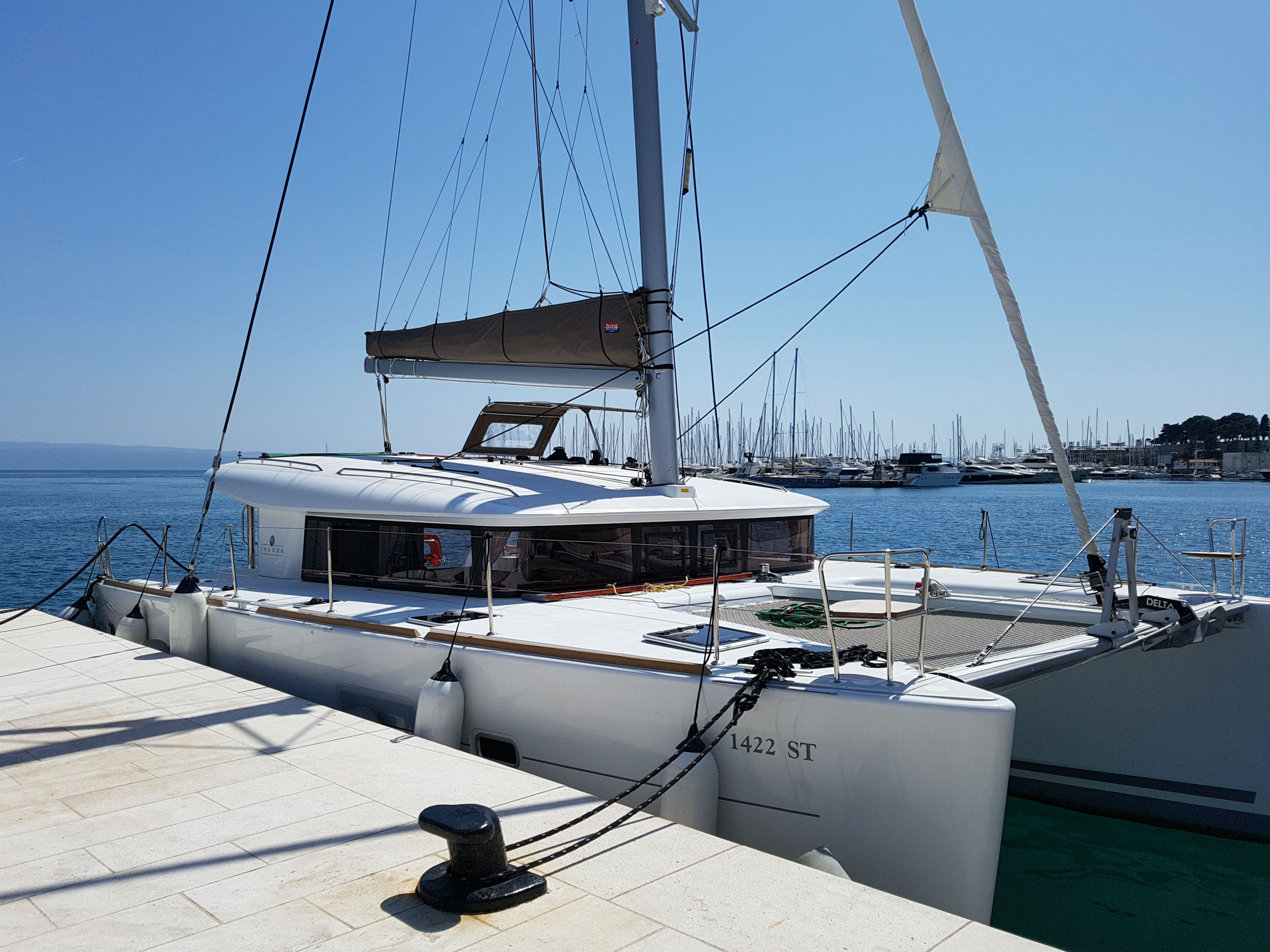 foto Lagoon 400 S2 7