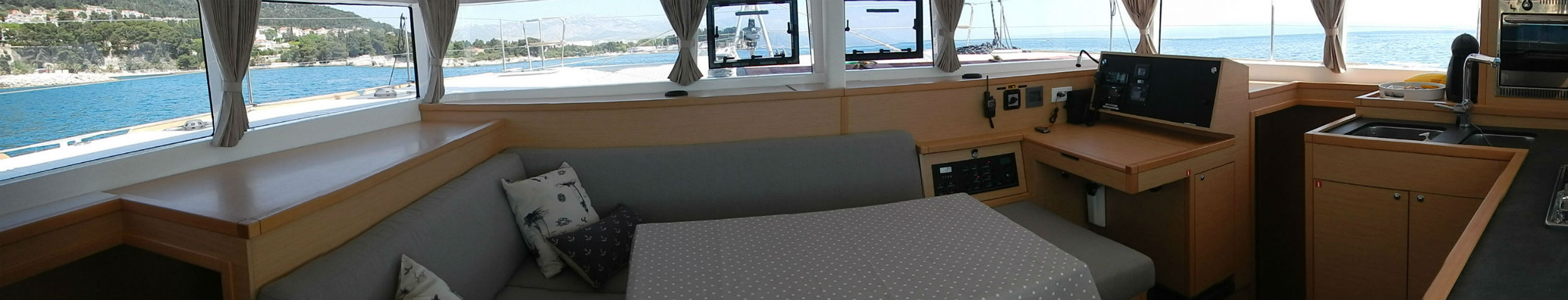 foto Lagoon 400 S2 10