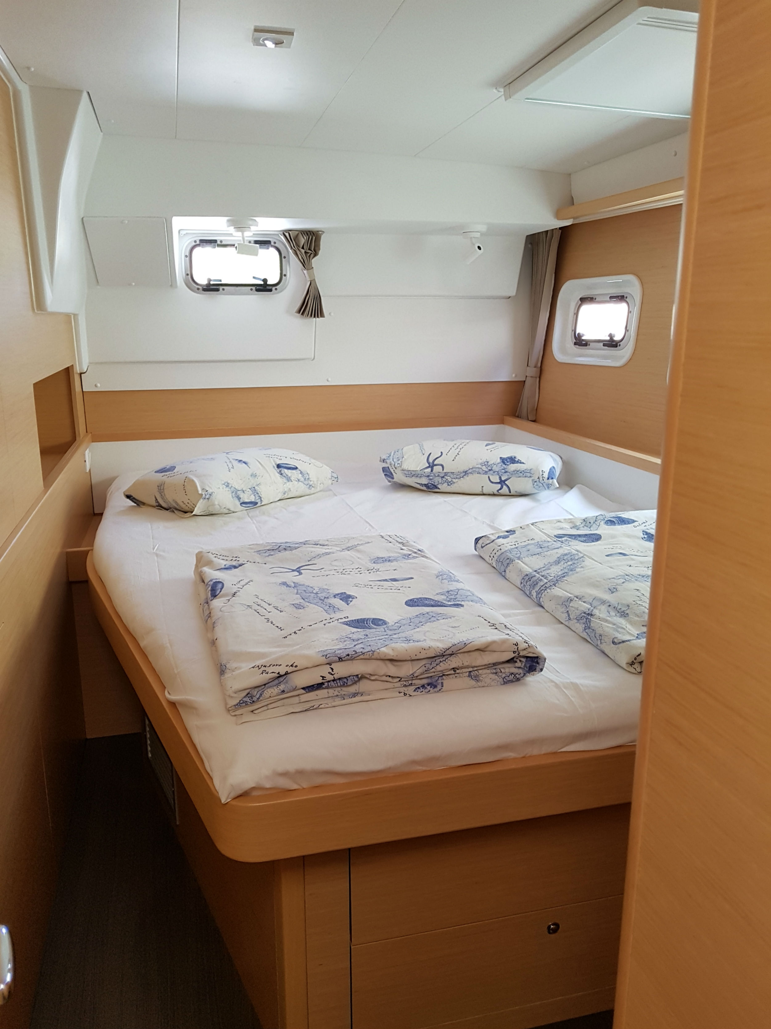 foto Lagoon 400 S2 14