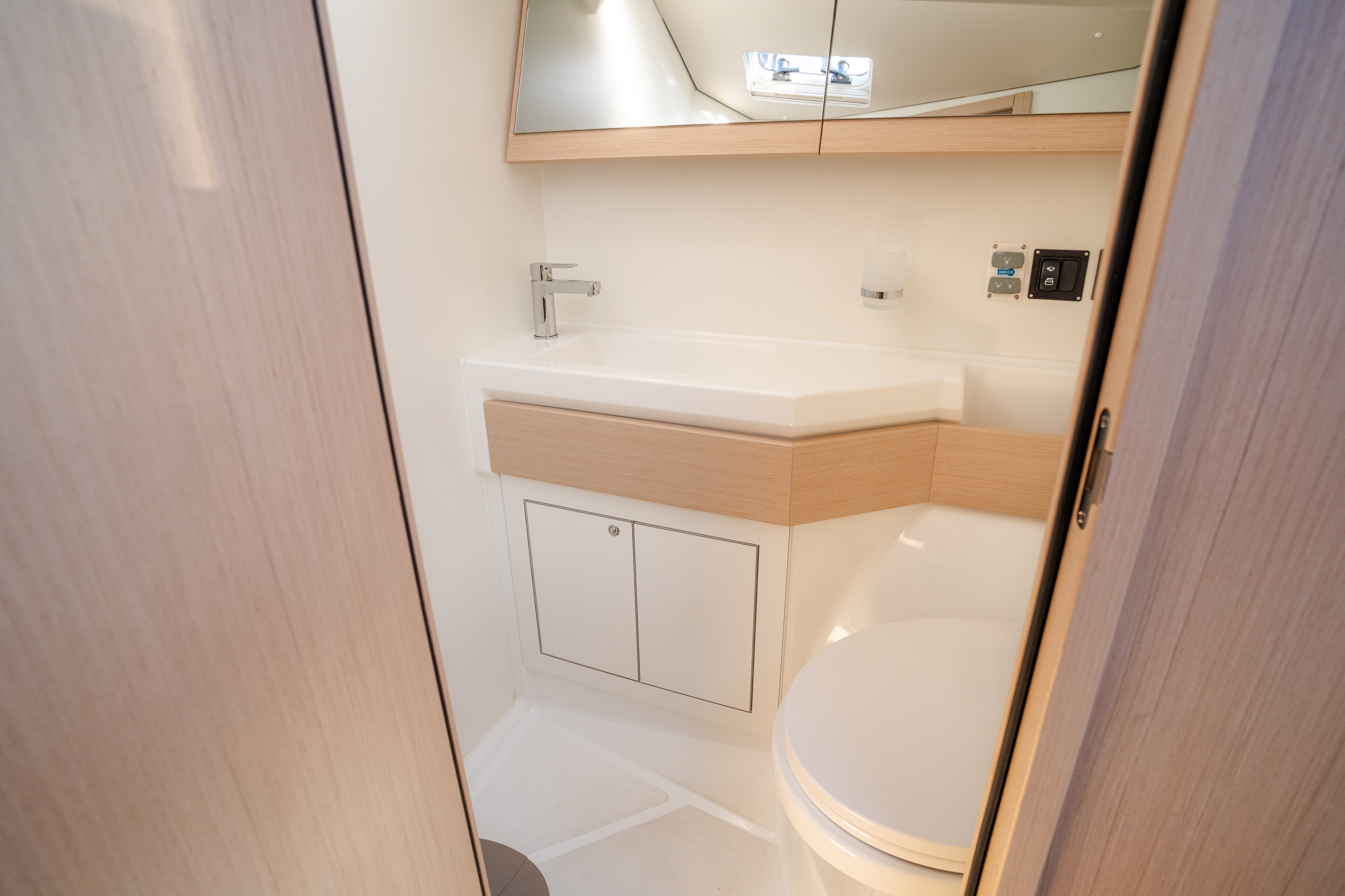 Beneteau  - Persefone - Comfort line -  - Italien, Marina di Olbia