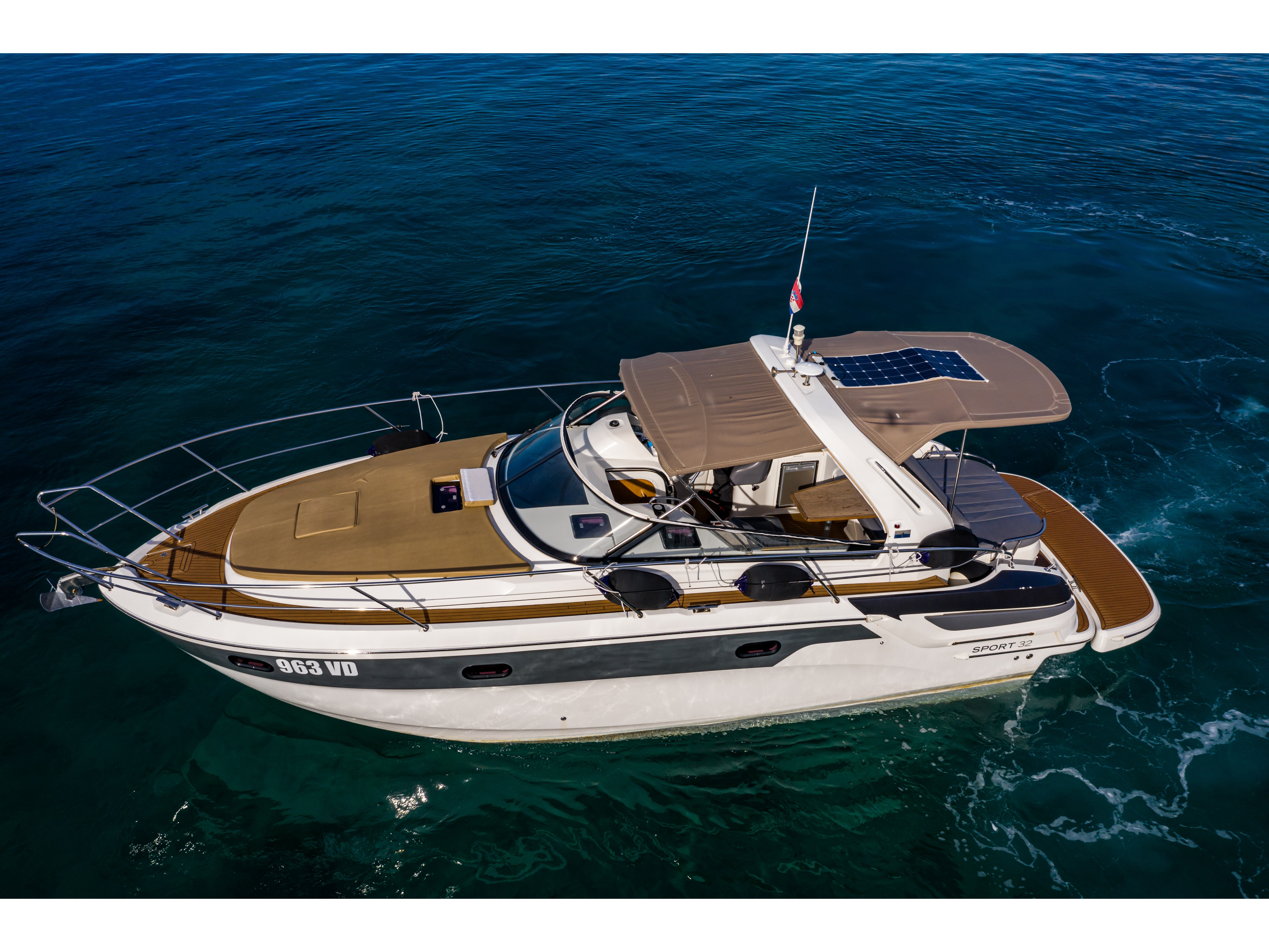 M/Y - Bavaria Sport 32 - 2 Cabins - Built 2013