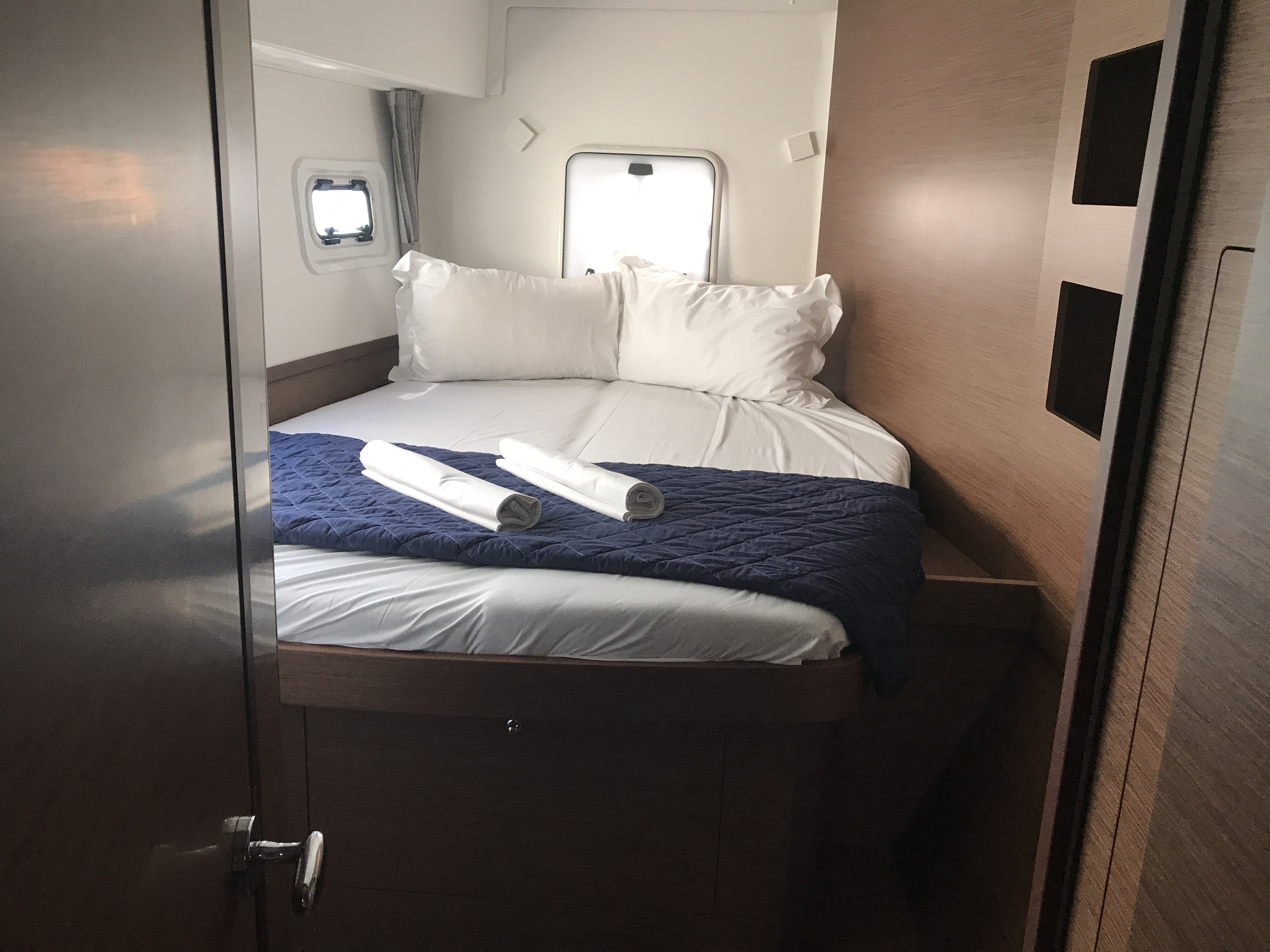 фото Lagoon 42 9