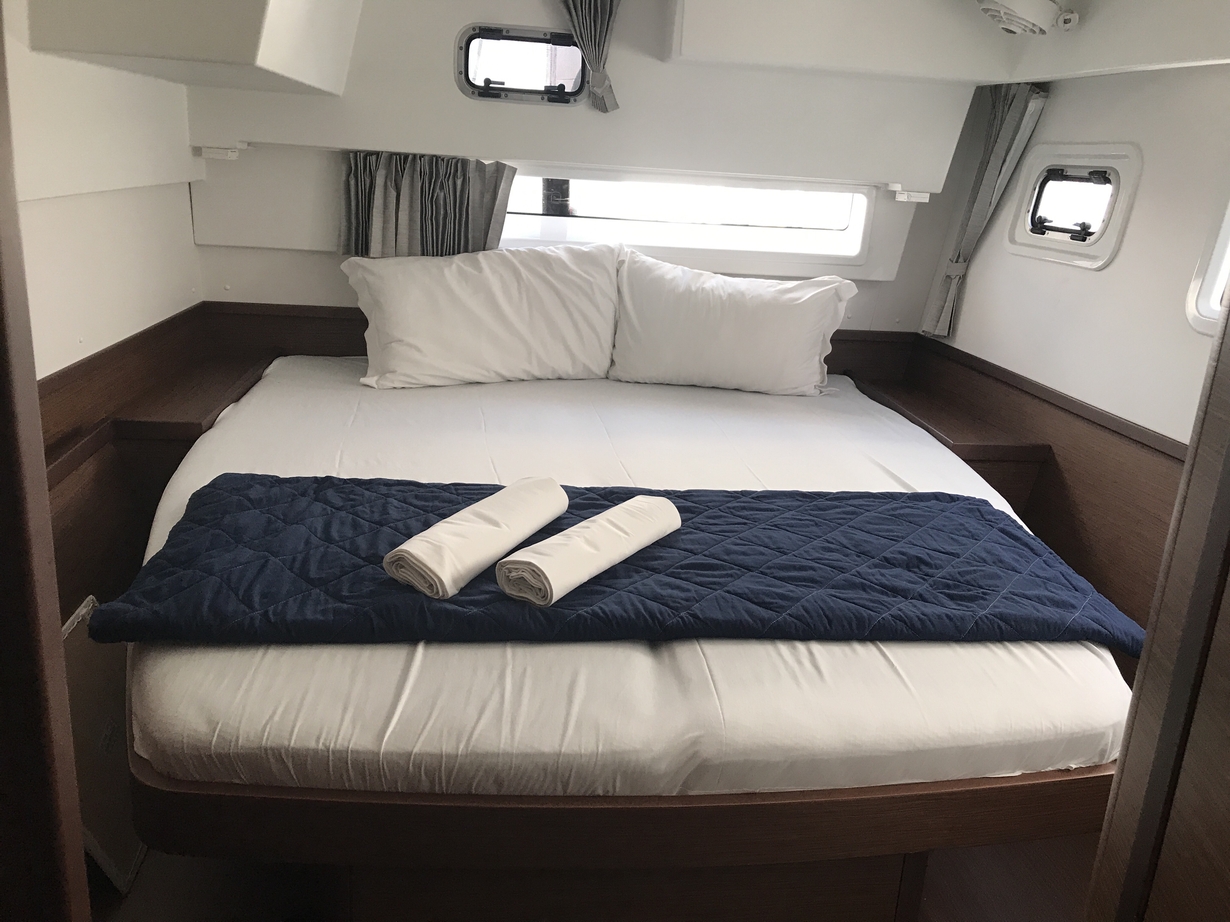 фото Lagoon 42 10