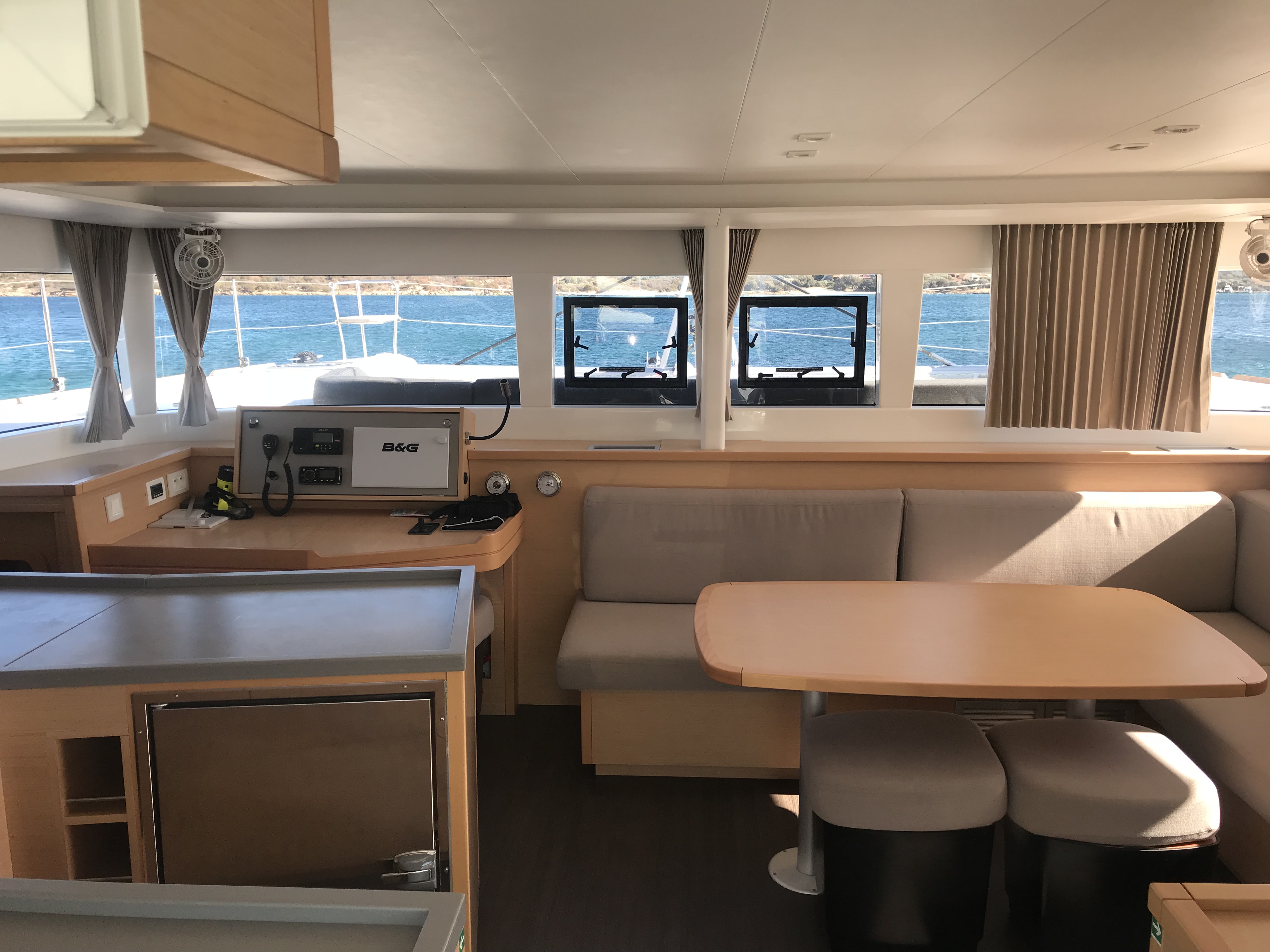 foto Lagoon 450  Flybridge 3