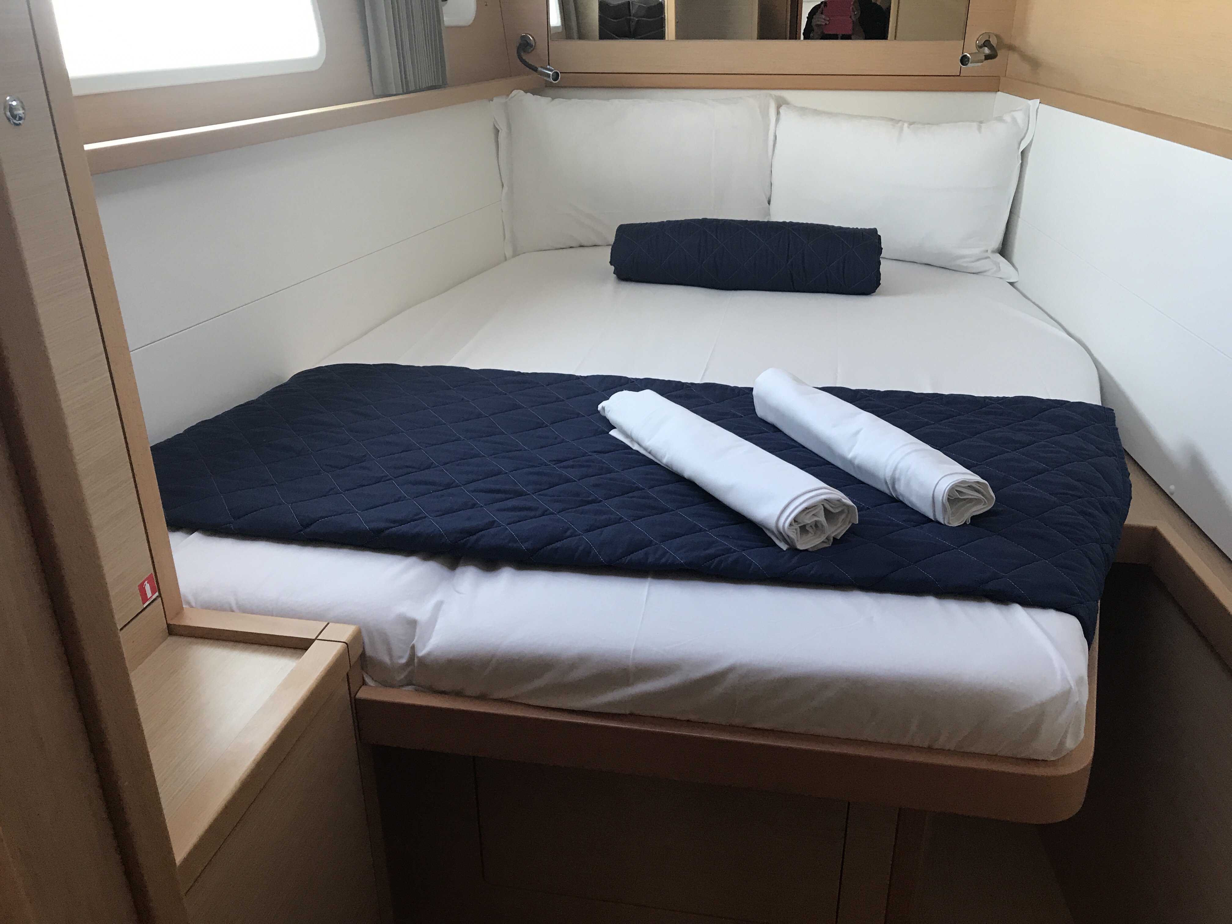 photo Lagoon 450  Flybridge 17