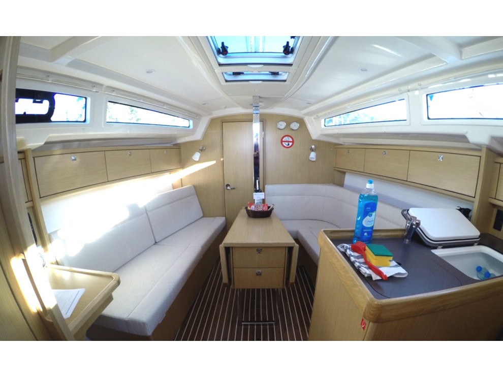 Interior image Sora / Bavaria Cruiser 34[G]