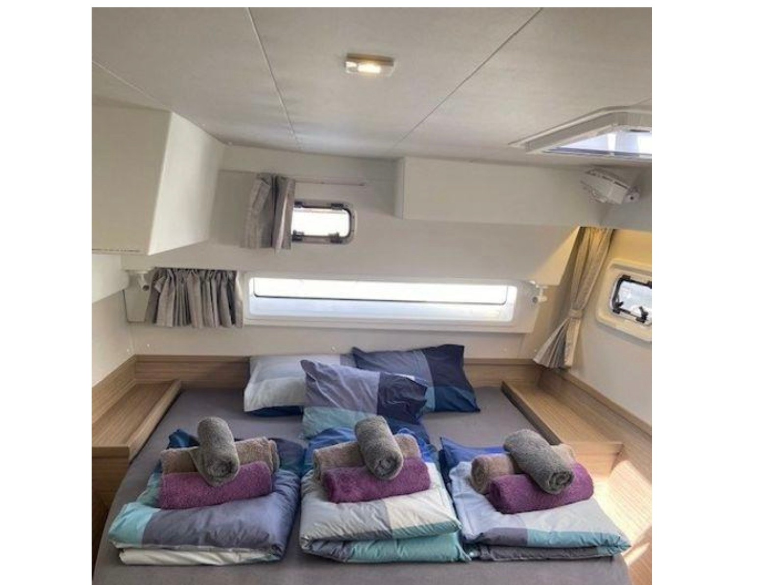 Laurencia, Interior image