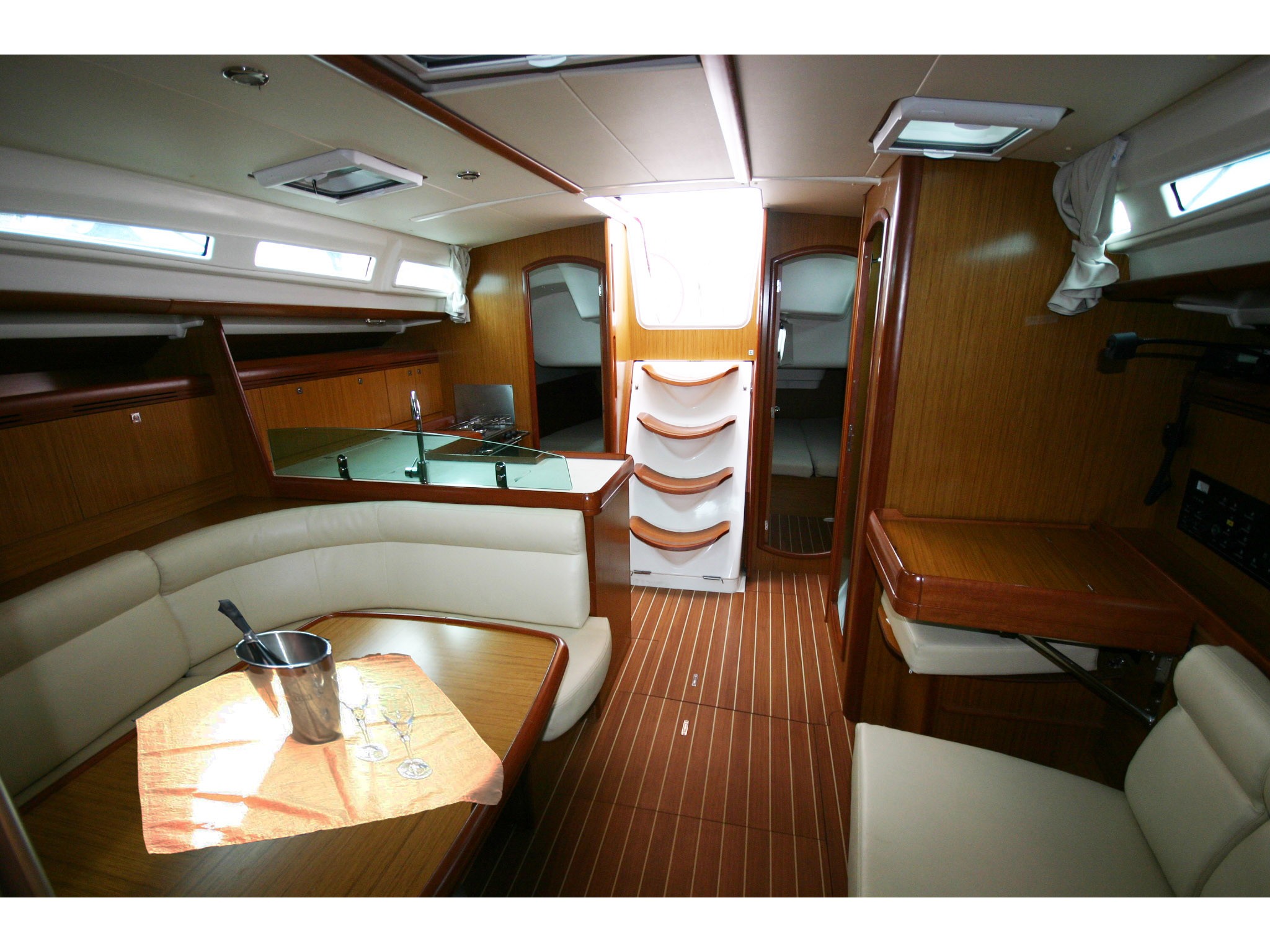 Foto Sun Odyssey 42 i 3