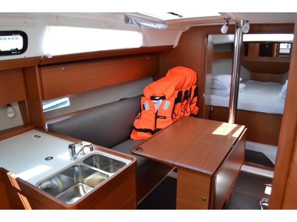 S/Y - Dufour 360 Grand Large - 3 Cabins - Built 2018