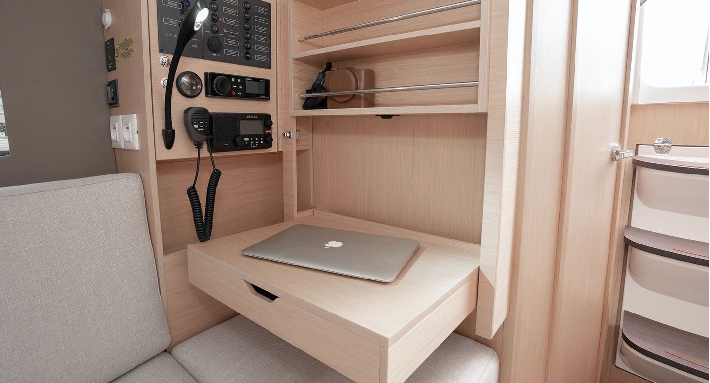 photo Oceanis 30.1 2